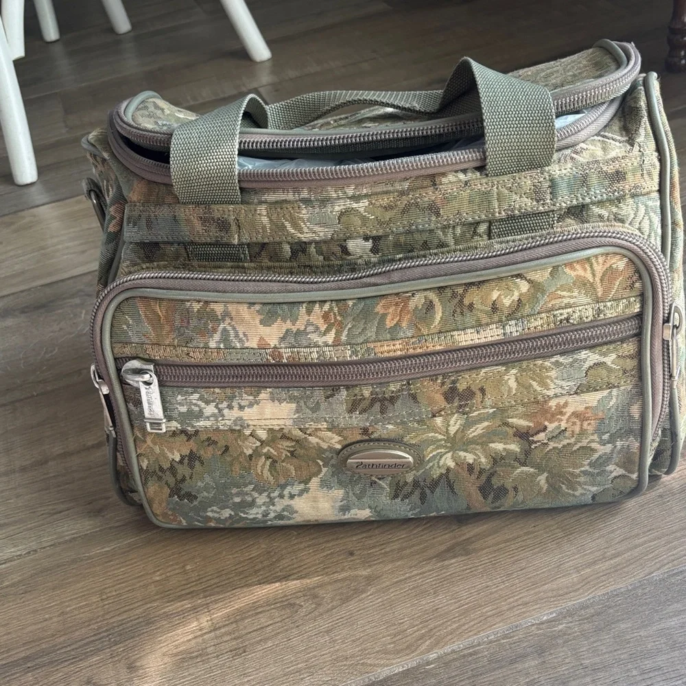 Vintage tapestry Weekend Bag Pathfinder